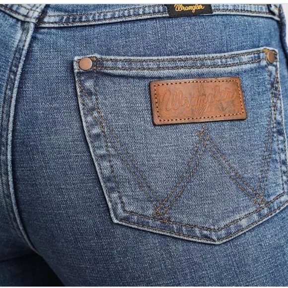 Wrangler Blue Flare & Wide Leg Jeans - Picture 2 of 6